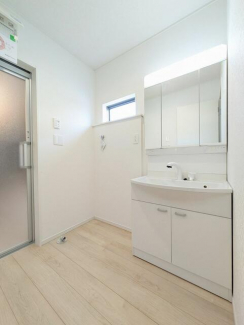 松山市東方町の新築一戸建ての画像