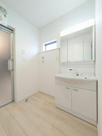 松山市東方町の新築一戸建ての画像