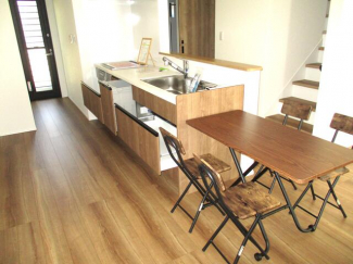 リビングも明るくて広いです