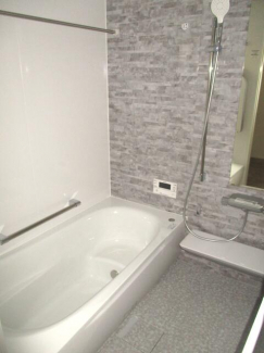 浴槽も大きくてゆったり入れます