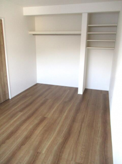 クローゼットは収納量も多いです