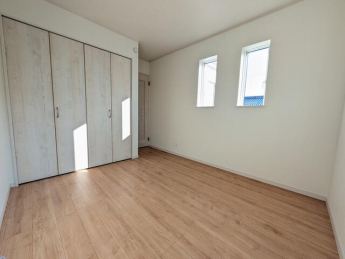 ２階洋室　５．２５帖