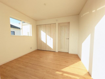 ２階洋室　５．２５帖