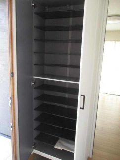 下駄箱の収納量も多いです