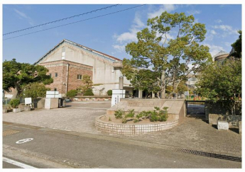 松山市立さくら小学校まで2091m