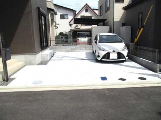 駐車場も２台ゆったり停めれます