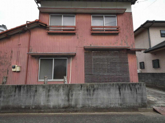 外観を西側より撮影