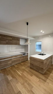 松山市北斎院町の新築一戸建ての画像