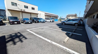 【駐車場】