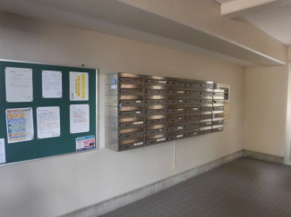 ダイヤル式の集合ポストで防犯に安心です☆