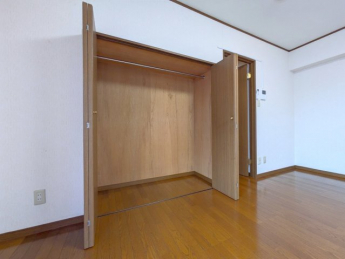 【ドミールN竹原】★便利な収納スペースです。