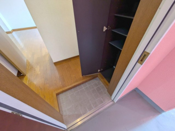 【ドミールN竹原】玄関スペース