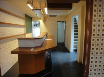 本町店舗　１階の一部　本町商店街角地の画像