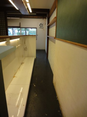 本町店舗　１階の一部　本町商店街角地の画像