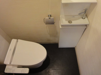 本町店舗　１階の一部　本町商店街角地の画像