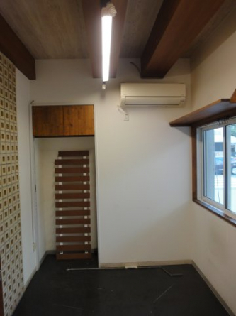 本町店舗　１階の一部　本町商店街角地の画像