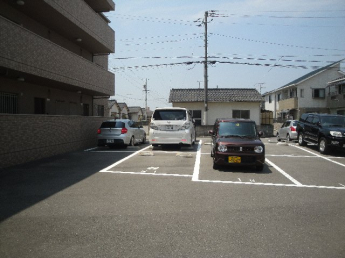 【駐車場】