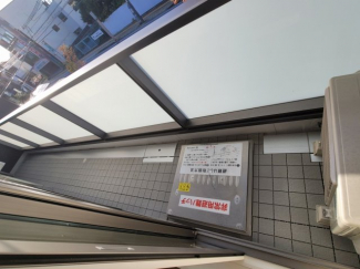 横に長いバルコニーです。