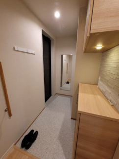 全身ミラーもあるのでお出かけ前のチェックがしやすいですよ♪