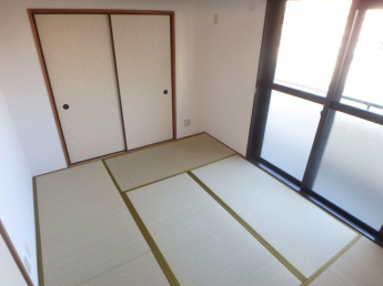 来客時にも便利な和室付き