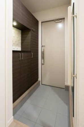 大きなシューズボックスがあります