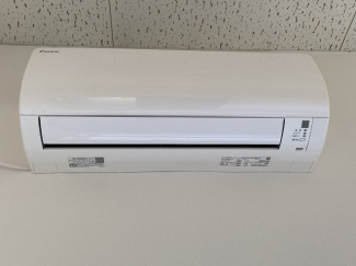 エアコン（無償貸与につき修理・交換は借主負担）