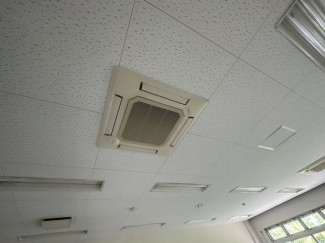 業務用エアコン（無償貸与につき修理・交換は借主負担）