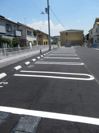 駐車場に車を止められます