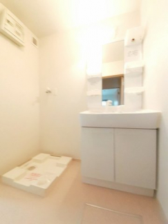 コンパクトで使いやすい洗面所