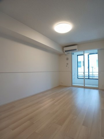 内装は落ち着いています