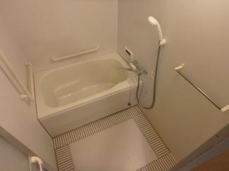 日々の疲れを癒すお風呂付です