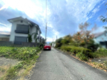 【前面道路含む現地写真】