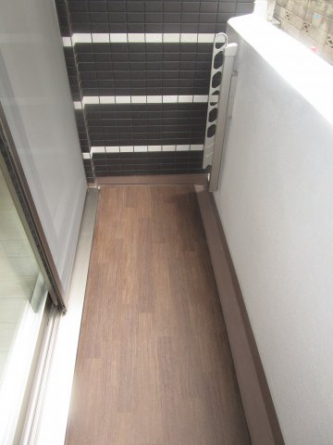 【バルコニー】