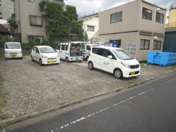 【駐車場】