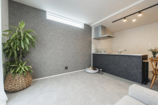 1FLDK。１面クロスの貼り分け。