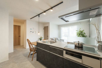 使いやすいシステムキッチンです