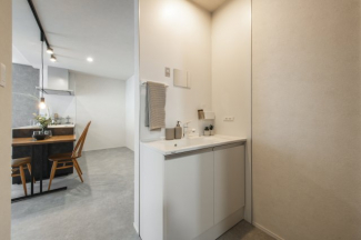 朝の身支度には欠かせない独立洗面化粧台