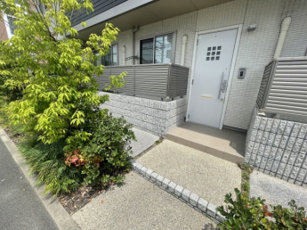 【エントランス】