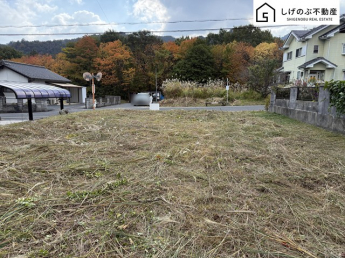駐車場・資材置き場等に最適！
約81坪
平坦・更地