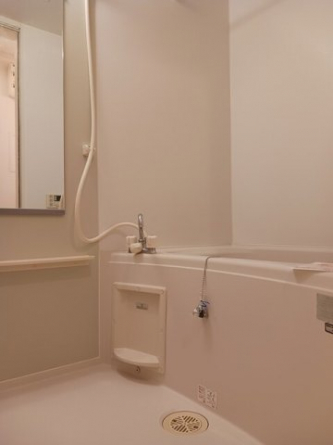 落ち着いた空間のお風呂です