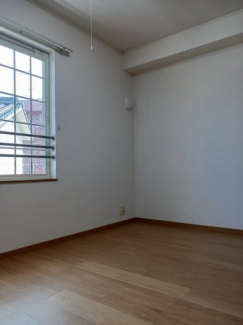 内装は落ち着いています