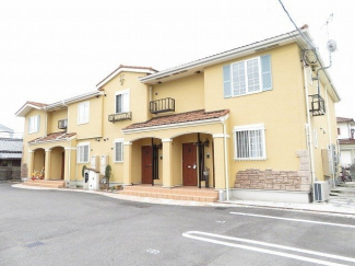 落ち着いた雰囲気の外観です