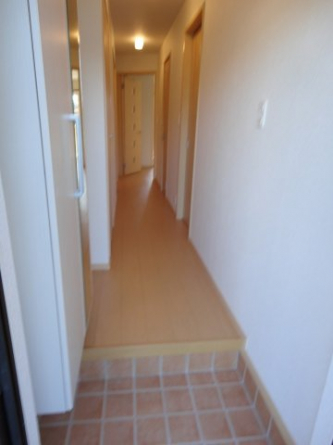 明るい玄関です