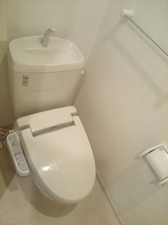 シンプルで使いやすいトイレです