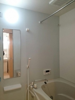 ゆったり過ごせるお風呂です