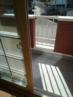 お洗濯にも便利なバルコニー付き