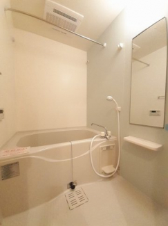 ゆったり過ごせるお風呂です