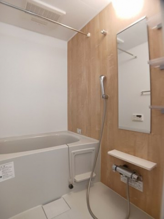 落ち着いた空間のお風呂です