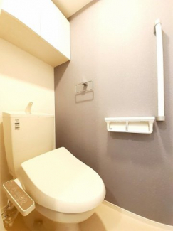 コンパクトで使いやすいトイレです