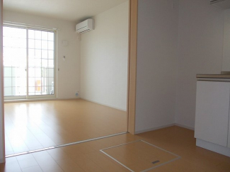 明るい色調の室内です